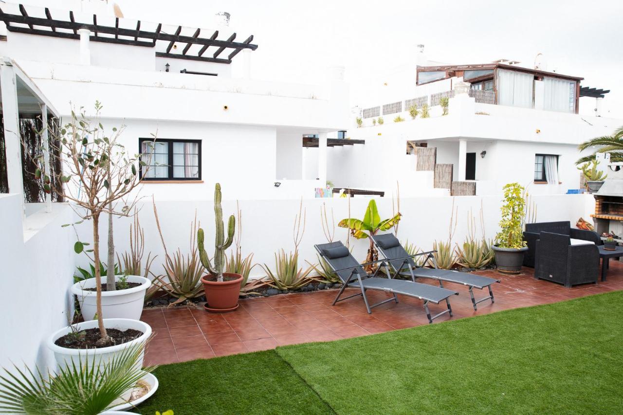 Surf Dream Surfhouse Hostel Corralejo Exterior foto